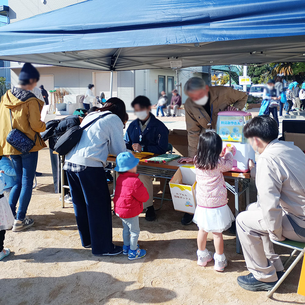 ガチャガチャ・防災グッズ